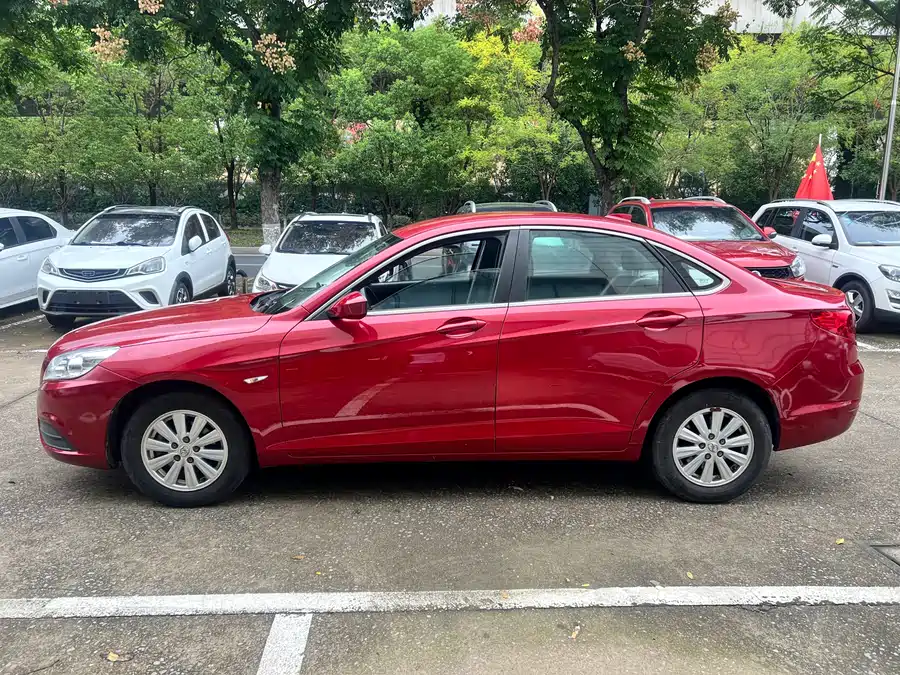 BAIC Saab D50