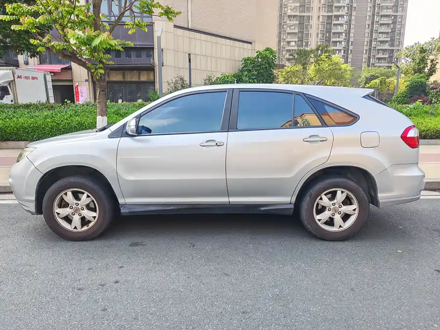BYD S6