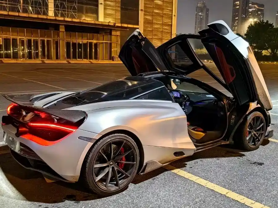McLaren 720S