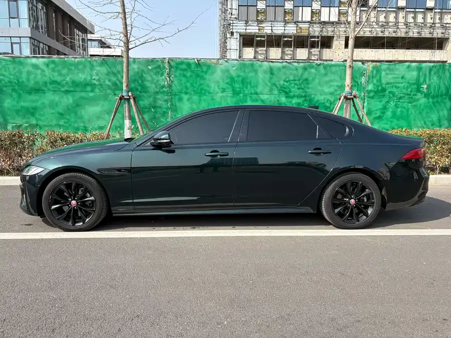 Jaguar XFL