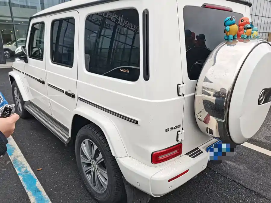 Mercedes Benz G-rated