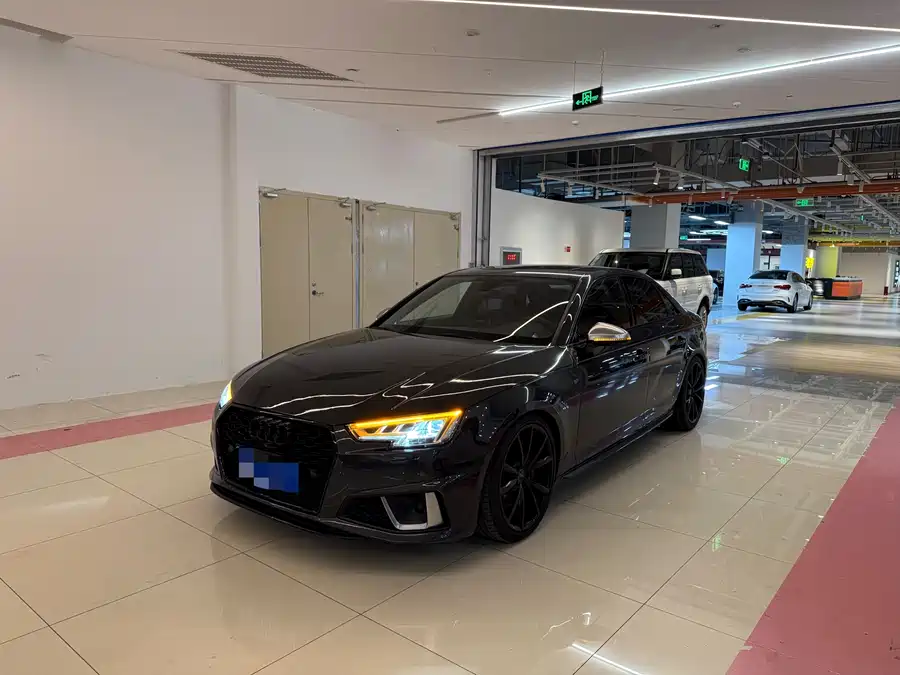 Audi S4