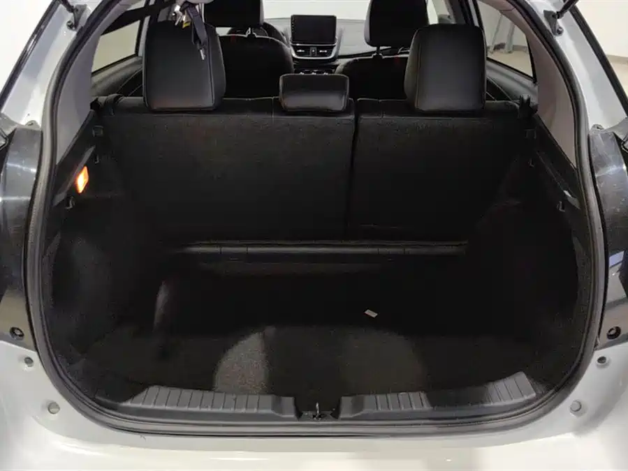Toyota YARiS L