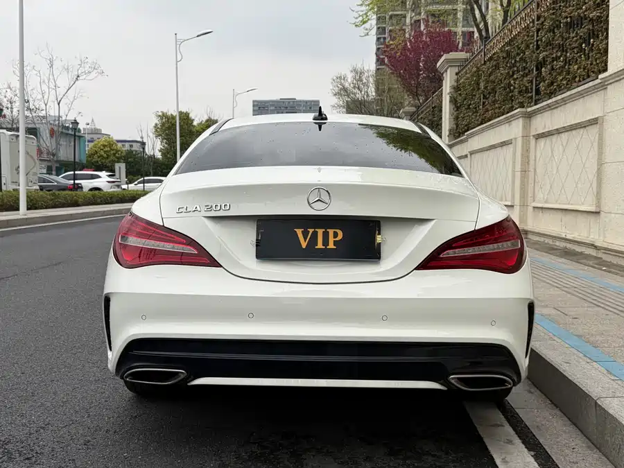 Mercedes-Benz CLA