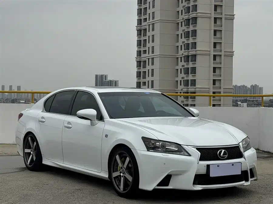 Lexus GS