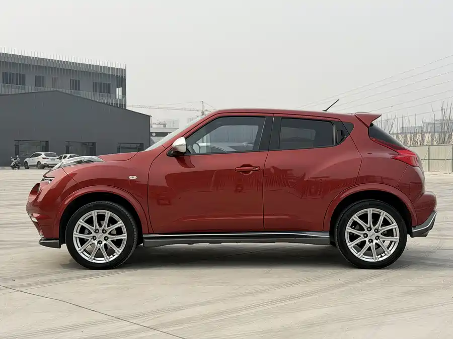 Infiniti ESQ