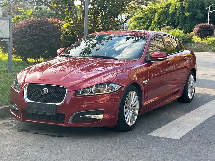 Jaguar XF