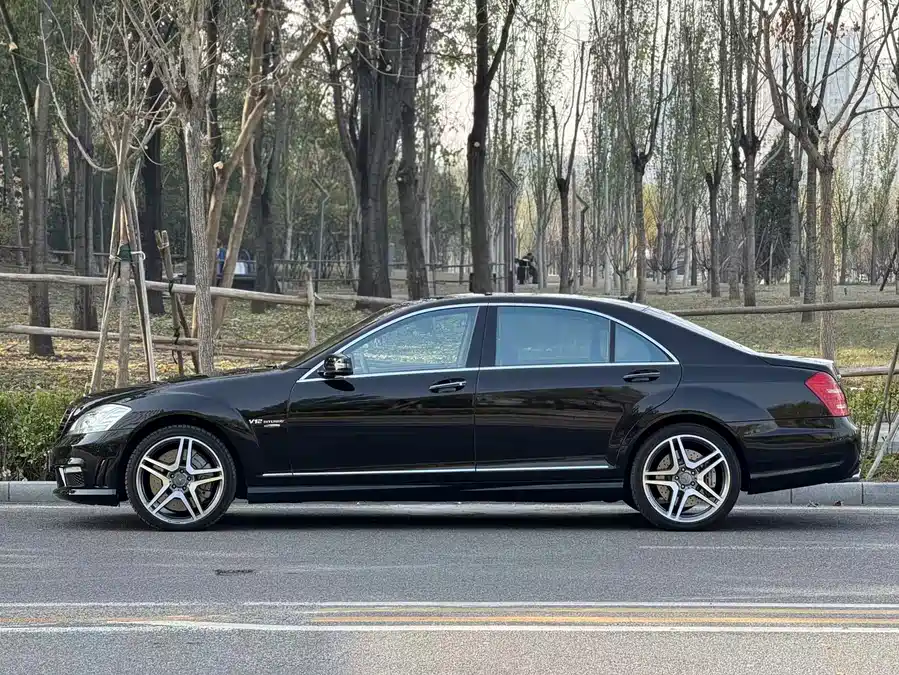 Mercedes Benz S-Class AMG