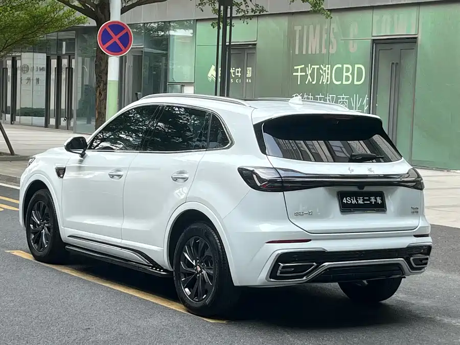Hongqi HS5
