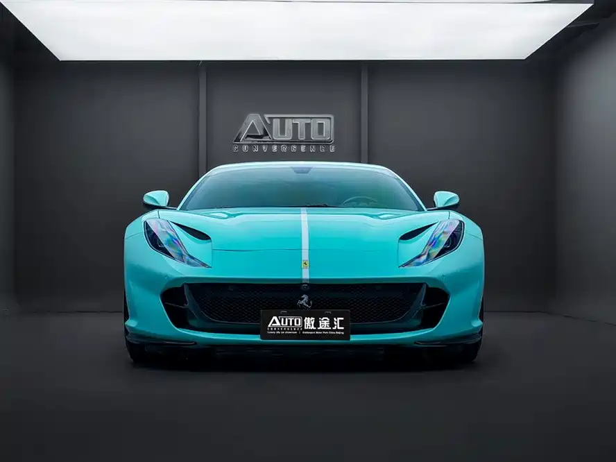 Ferrari 812