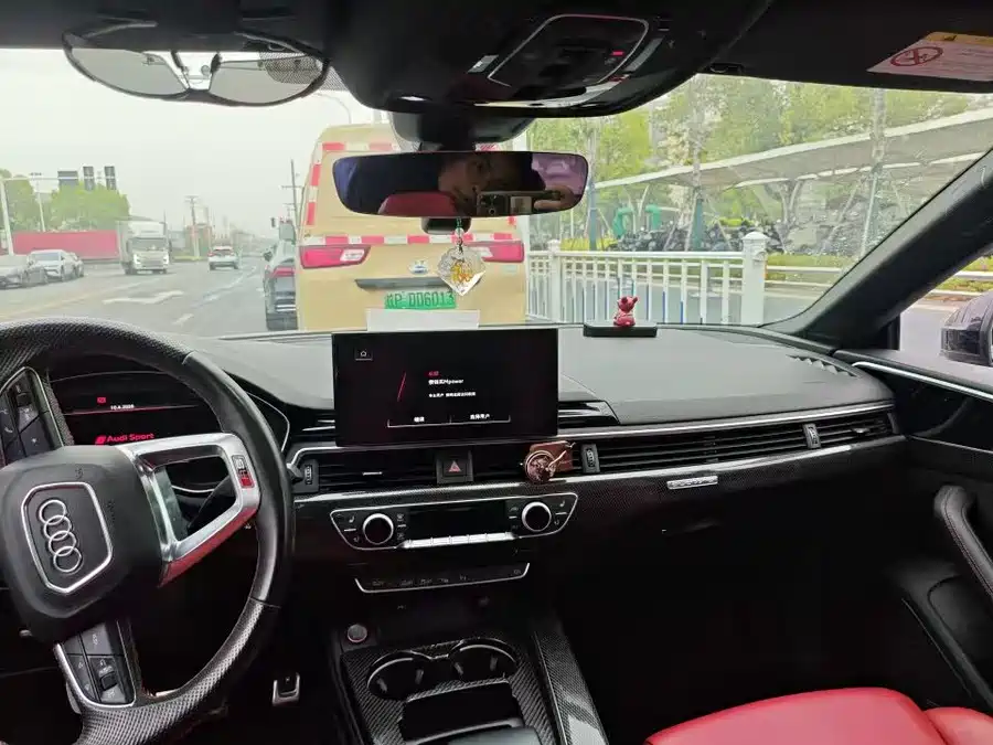 Audi S5