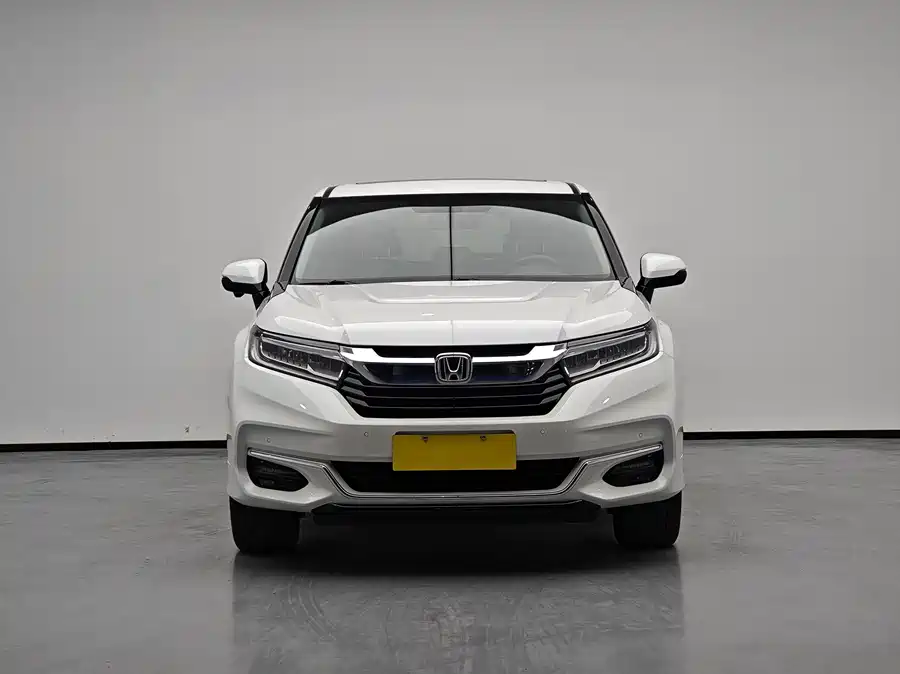 Honda Crown Road