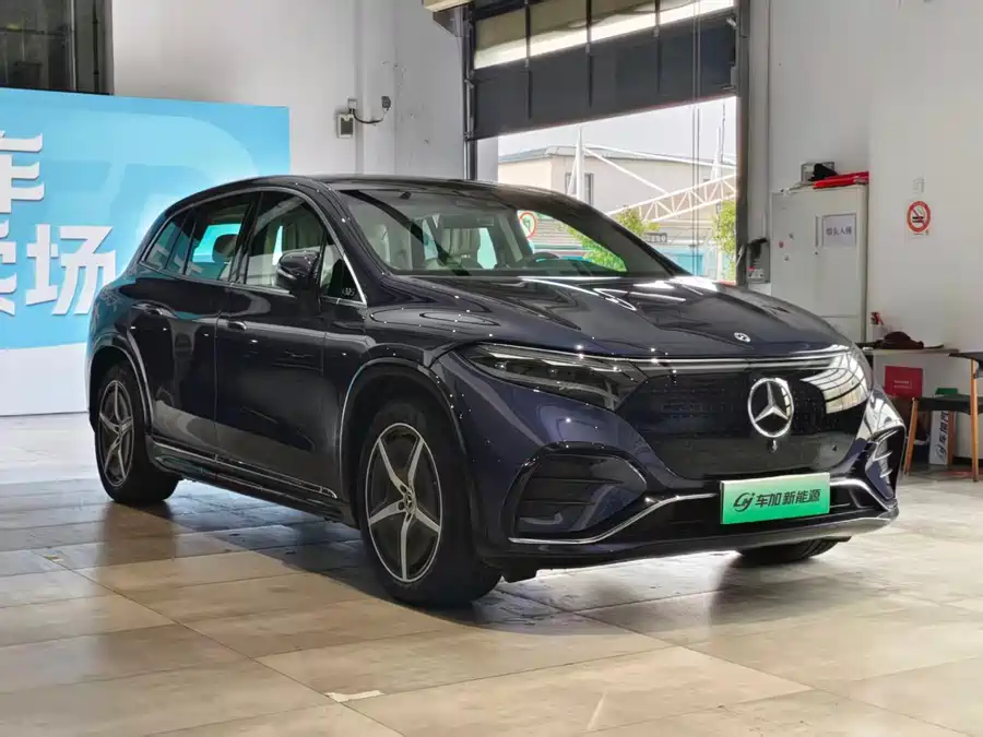Mercedes Benz EQS SUV