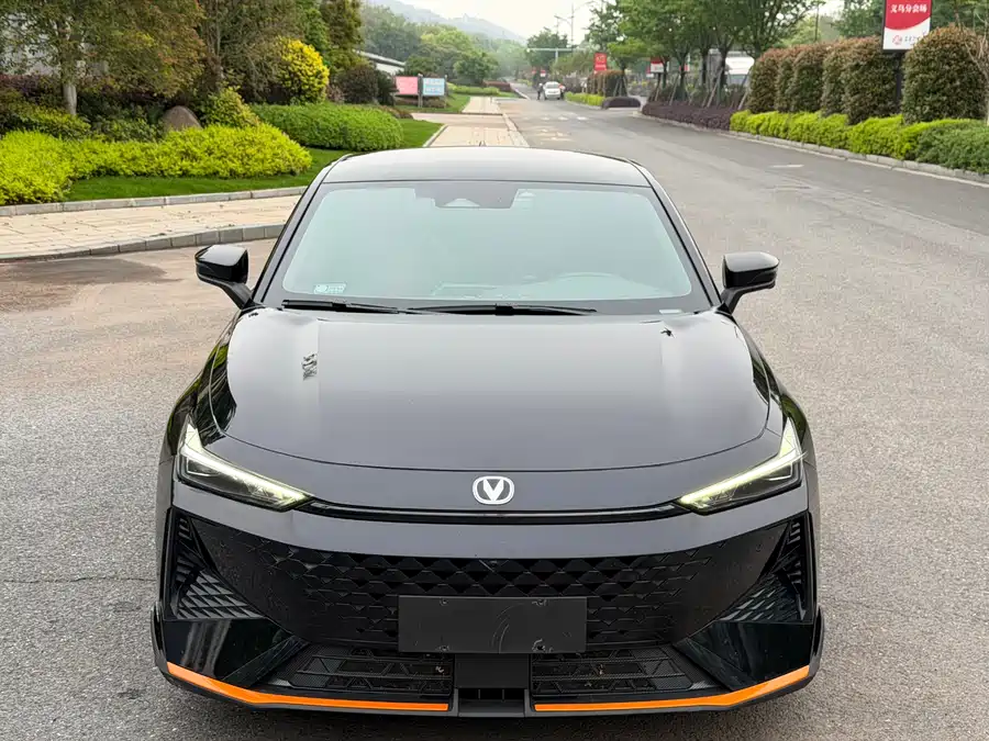 Changan UNI-V
