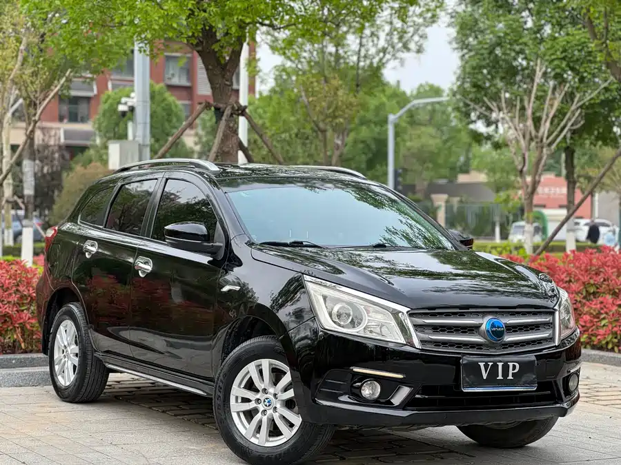 Venucia T70