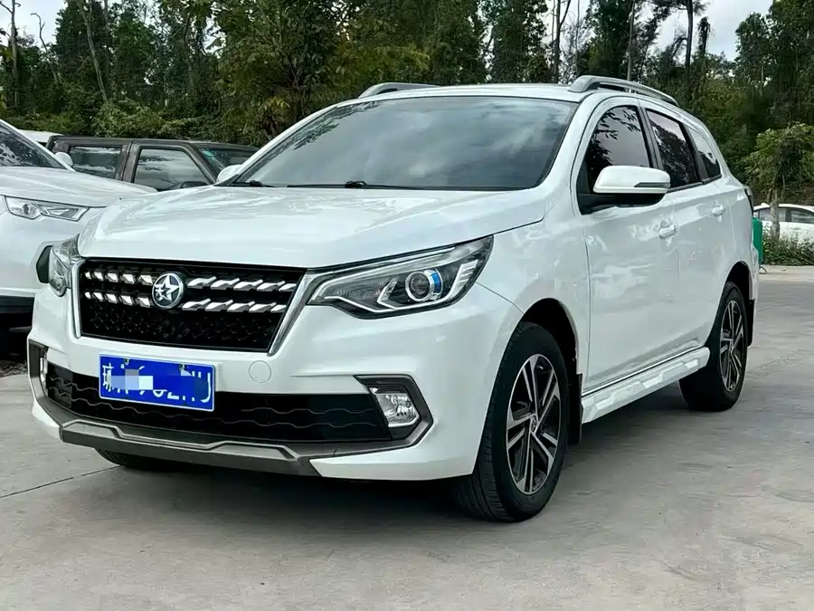 Venucia T70