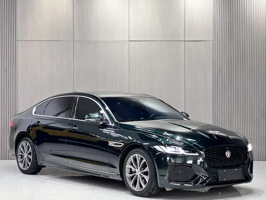 Jaguar XFL