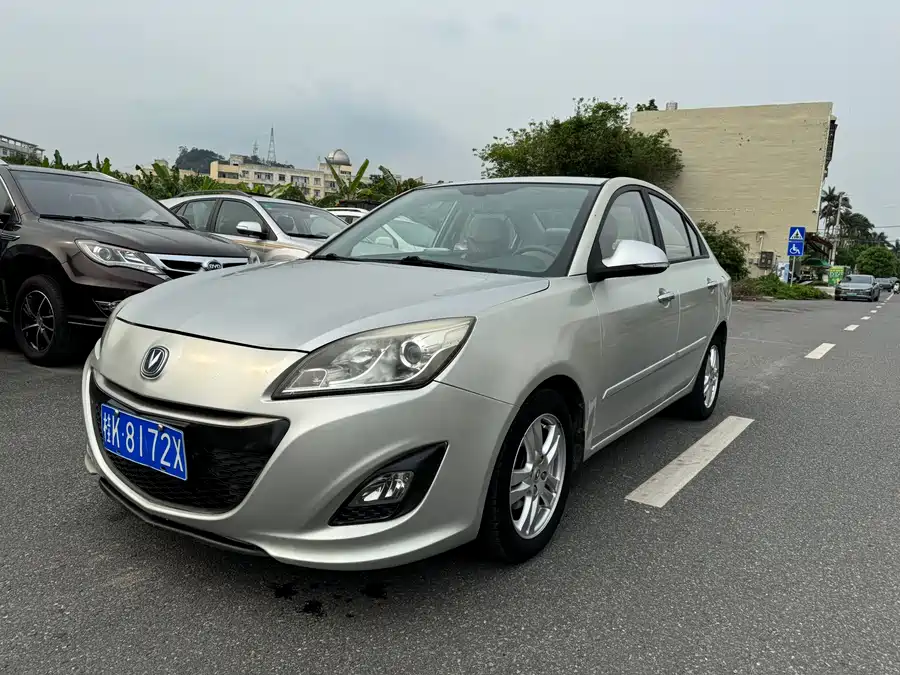Changan Yuexiang V5