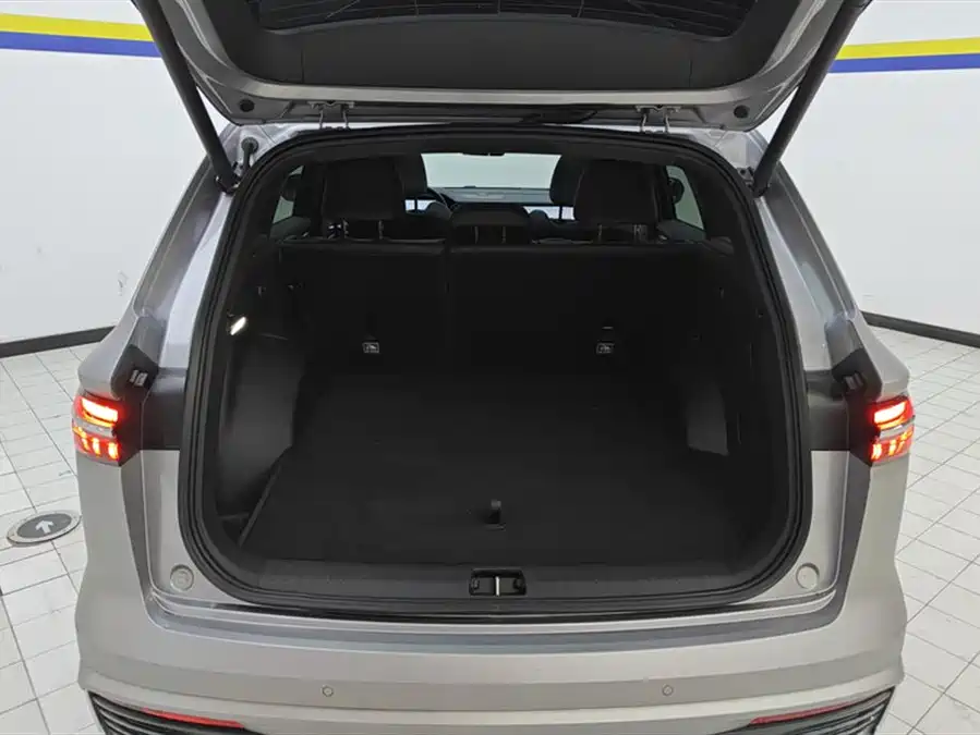 Geely Xingyue L