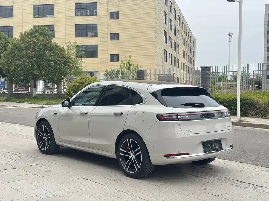 AITO Wenjie M5