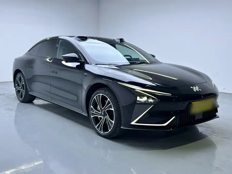Zhiji L7