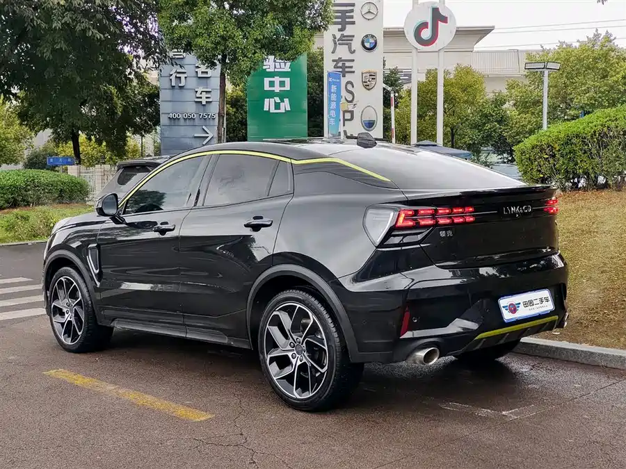 Lynk & Co 05