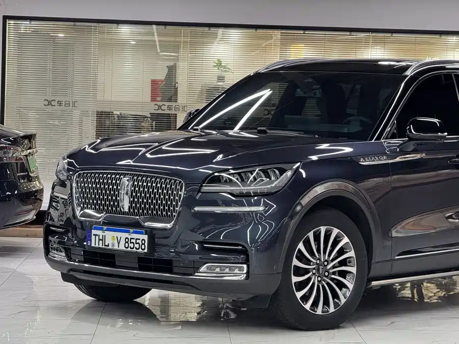Lincoln Aviator
