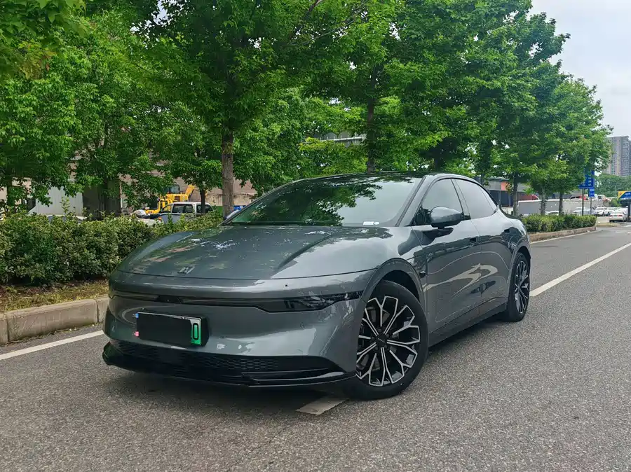 Zeekr 007