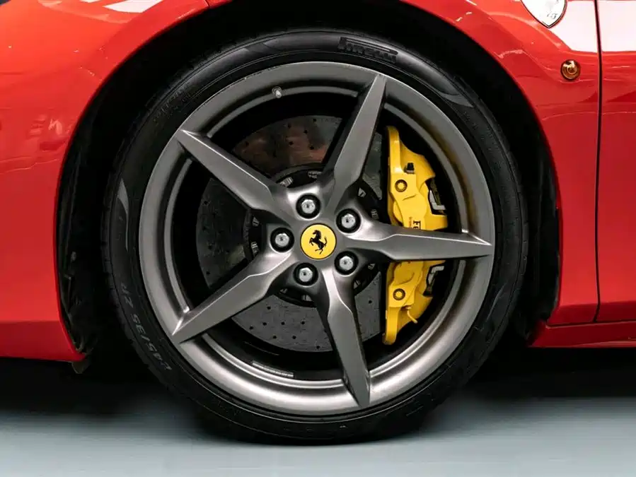 Ferrari 488