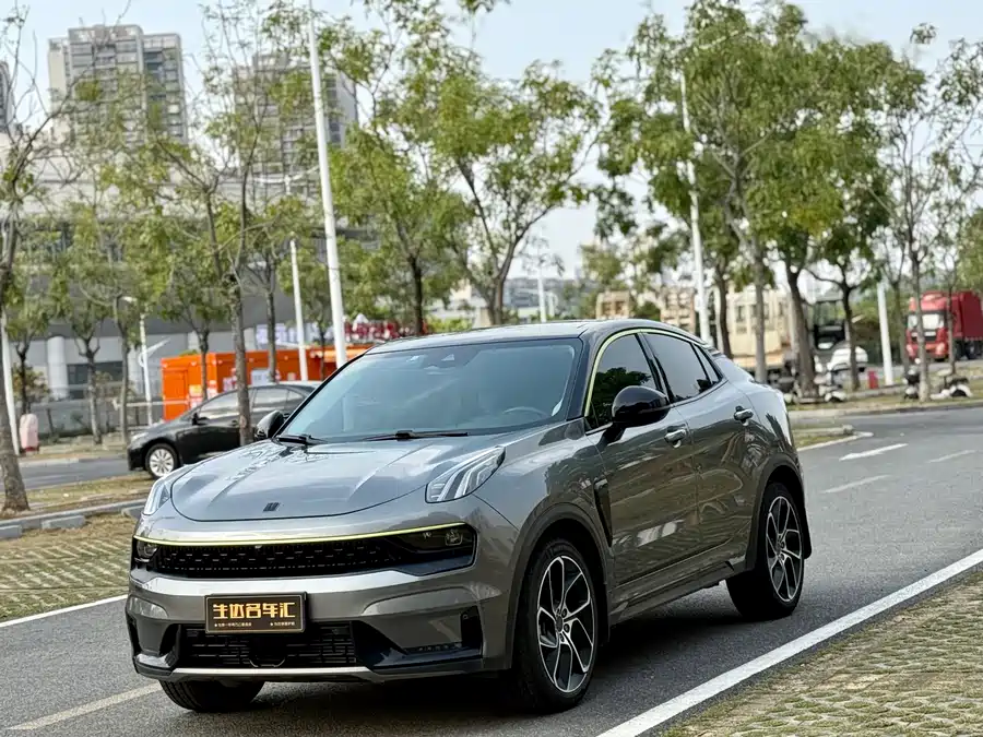 Lynk & Co 05