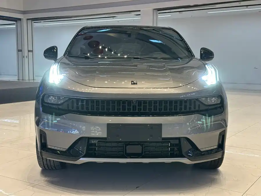 Lynk & Co 05