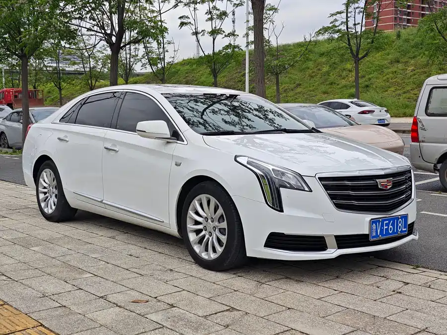 Cadillac XTS