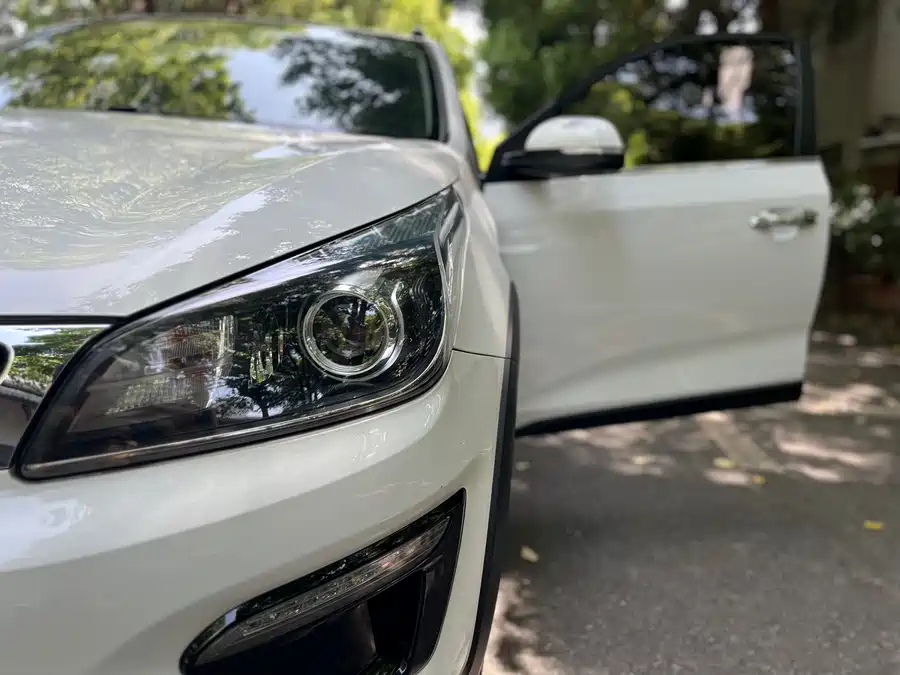 Kia KX CROSS