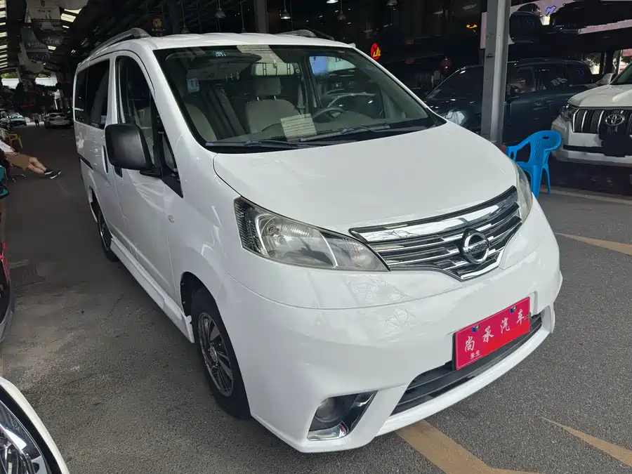 Nissan NV200