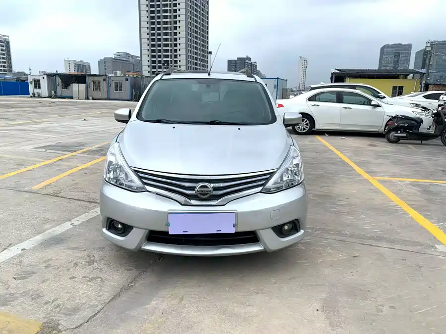 Nissan Livina