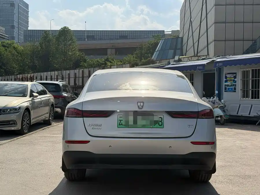 Roewe D7