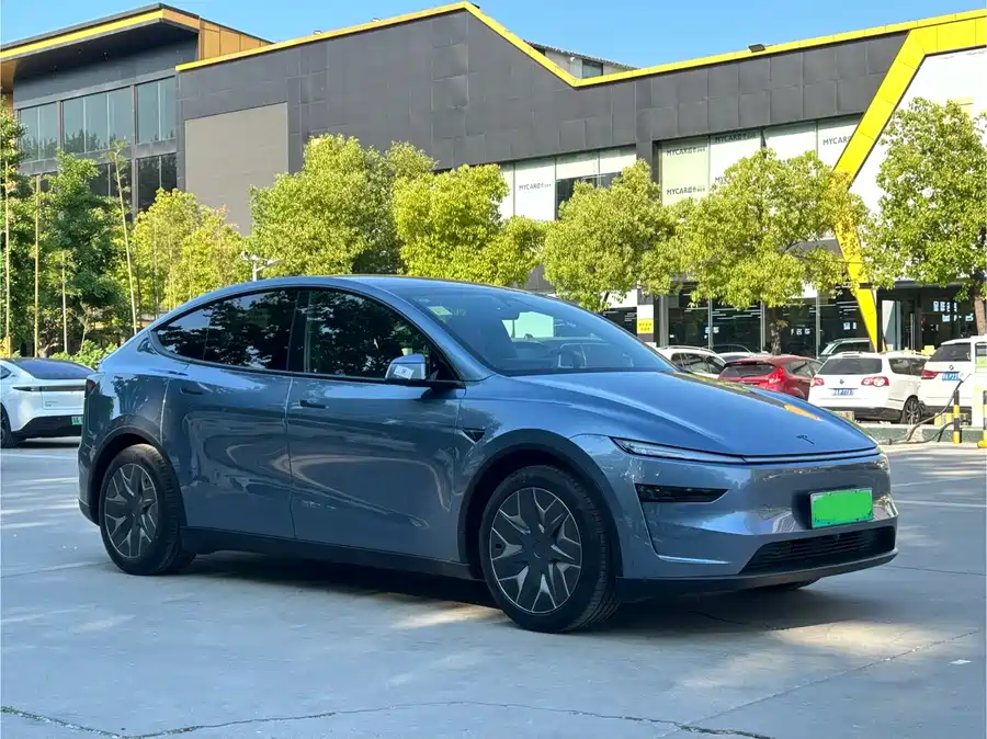 Tesla Model YL