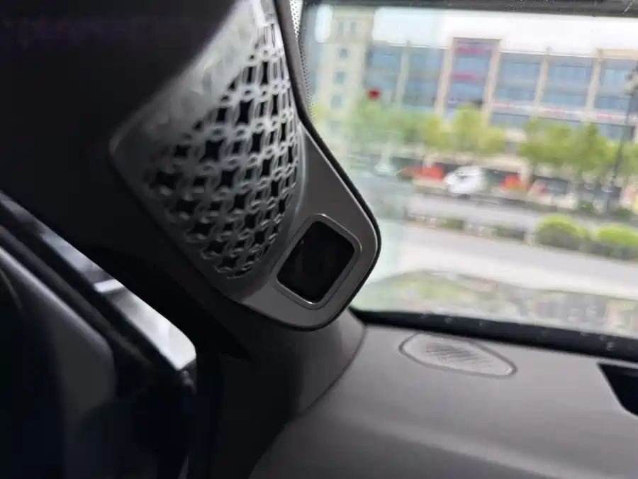 BYD N9