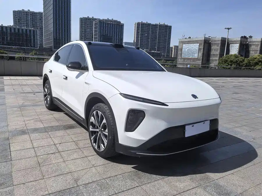 NIO EC7