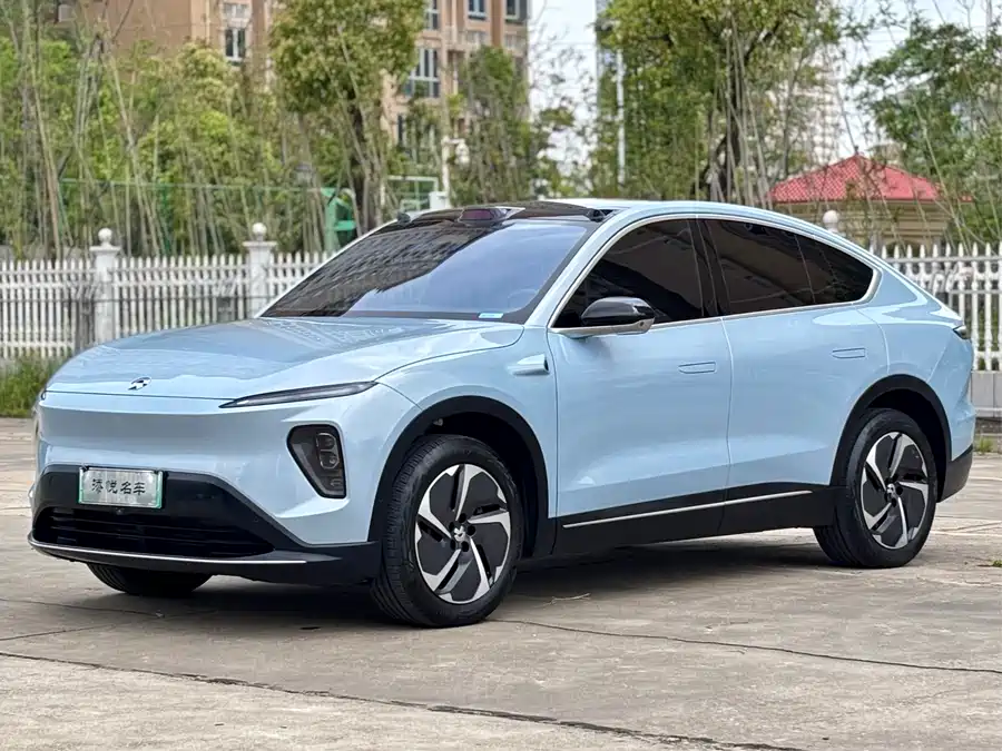 NIO EC7
