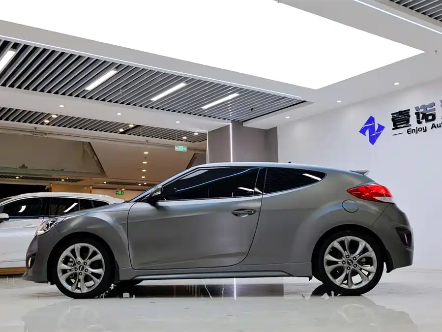 Hyundai Veloster