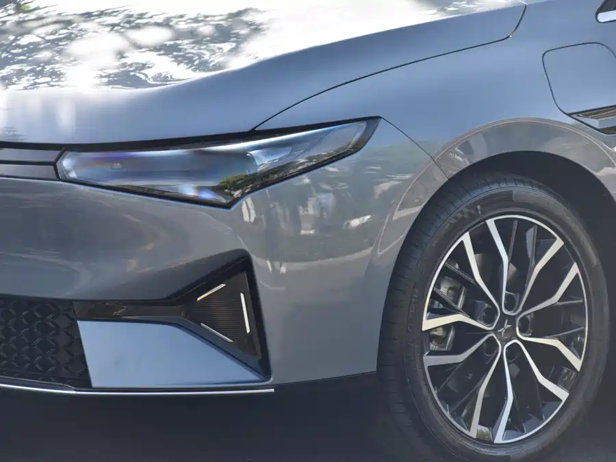 Xpeng P5