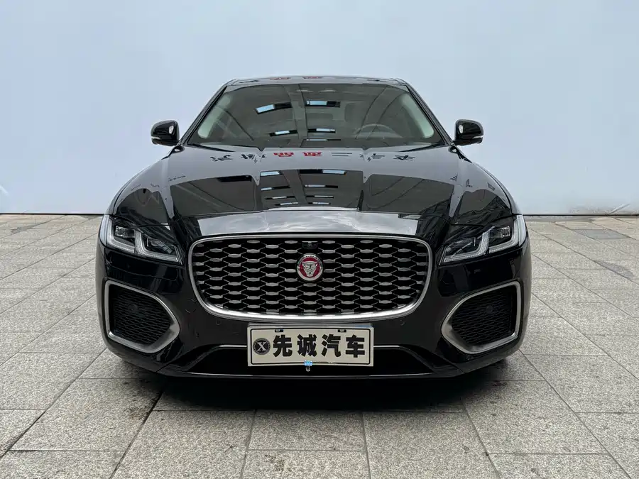 Jaguar XFL