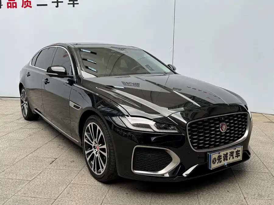 Jaguar XFL