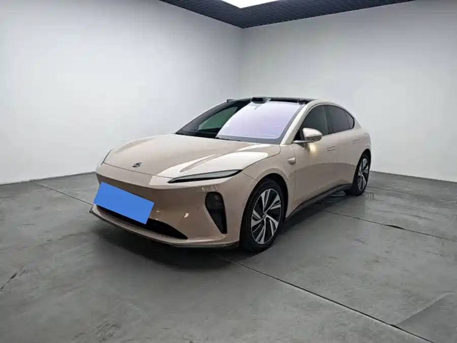 NIO ET5
