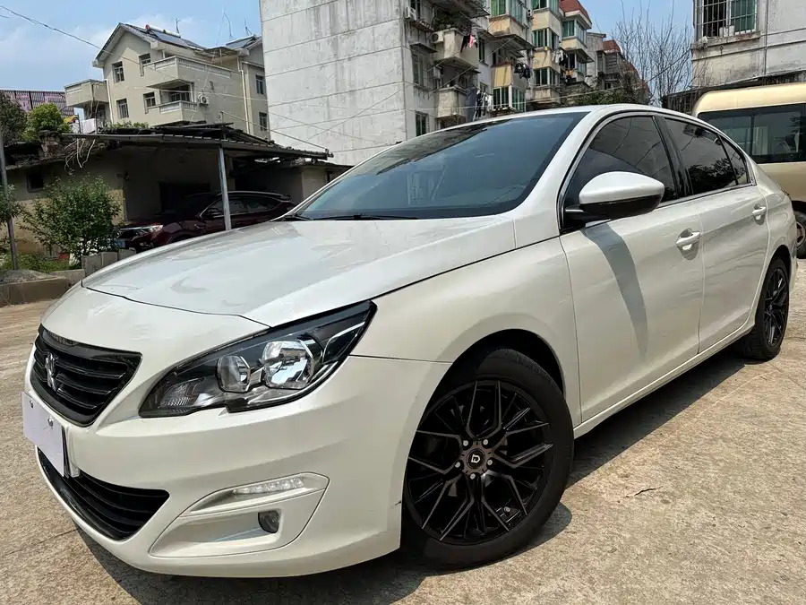 Peugeot 408