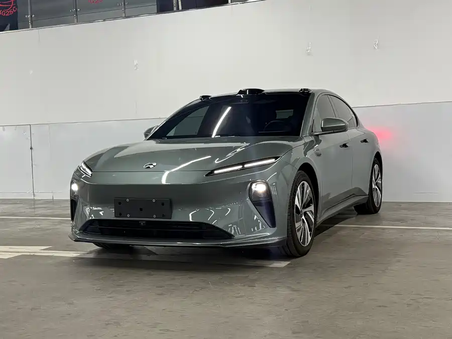 NIO ET5