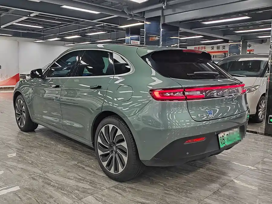 AITO Wenjie M5