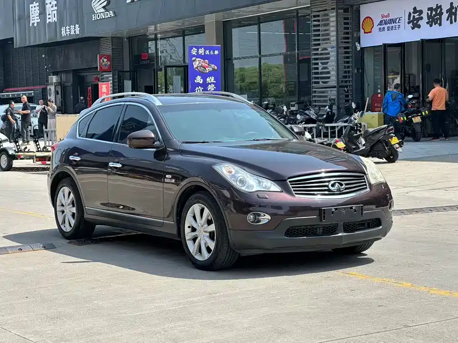 Infiniti EX