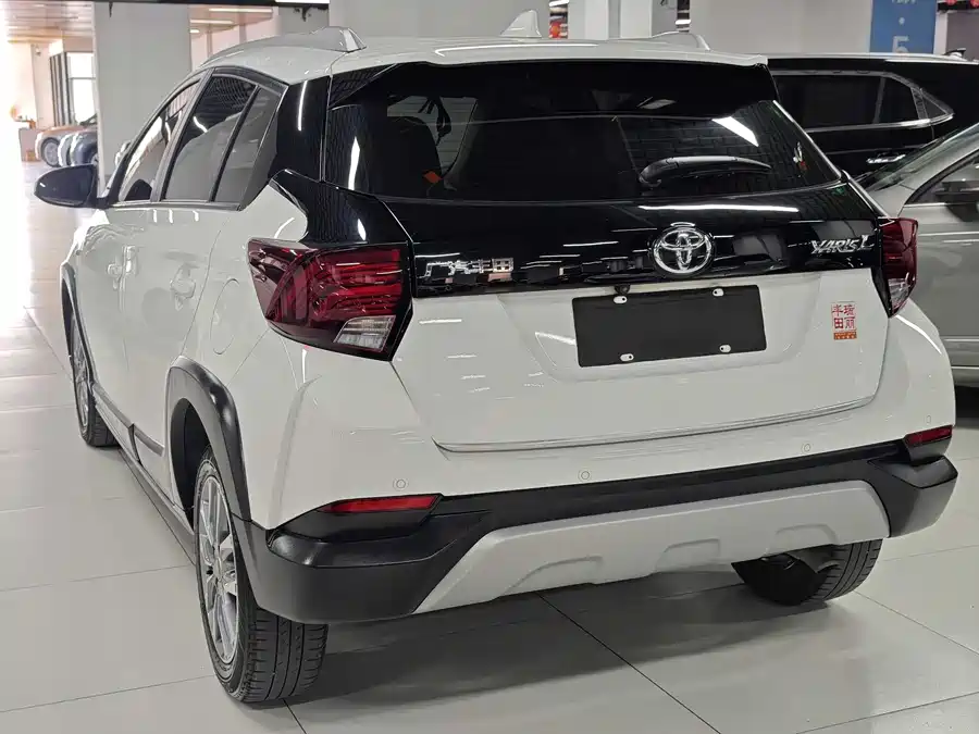 Toyota YARiS L